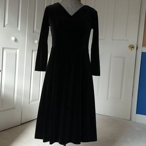 Lands End Black Velveteen Dress Size 0P Brand NWOT